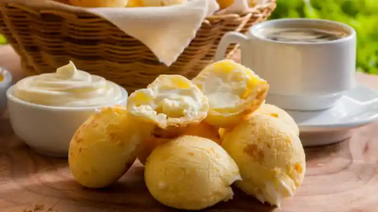 Como fazer pão de queijo mineiro
