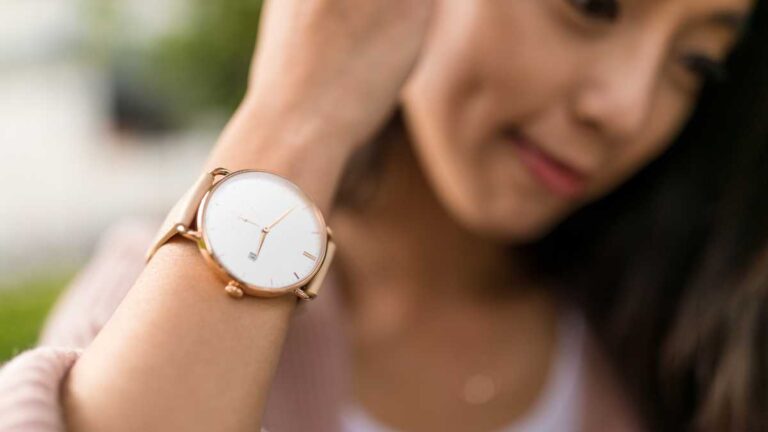 Como comprar um relógio feminino com bom custo-benefício: Guia Essencial